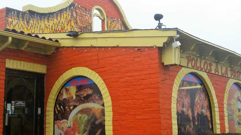 el rey del pollo asado building.jpg