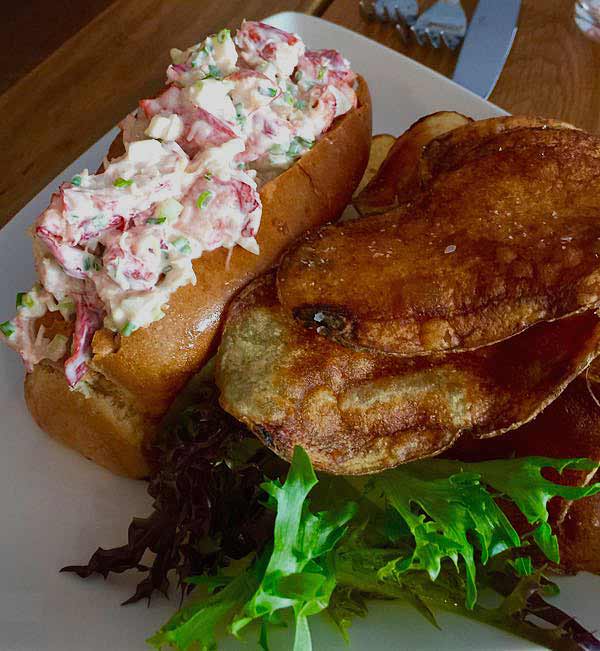 LobsterRoll.jpg