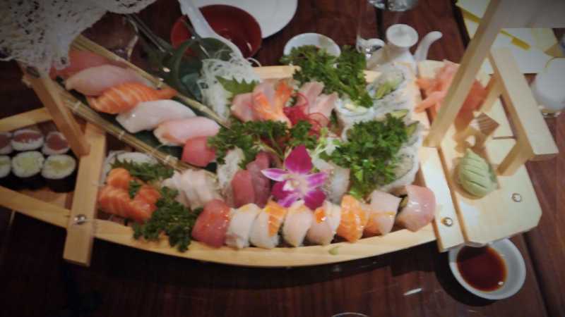 sushiboat (2).jpg